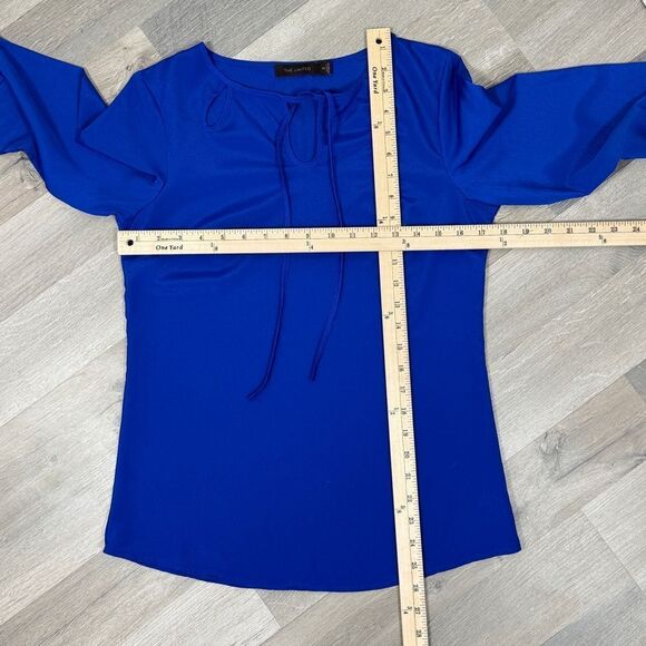 The Limited Cutouts Tie Neck Shimmer Crepe Blouse Blue XS - Picture 11 of 12